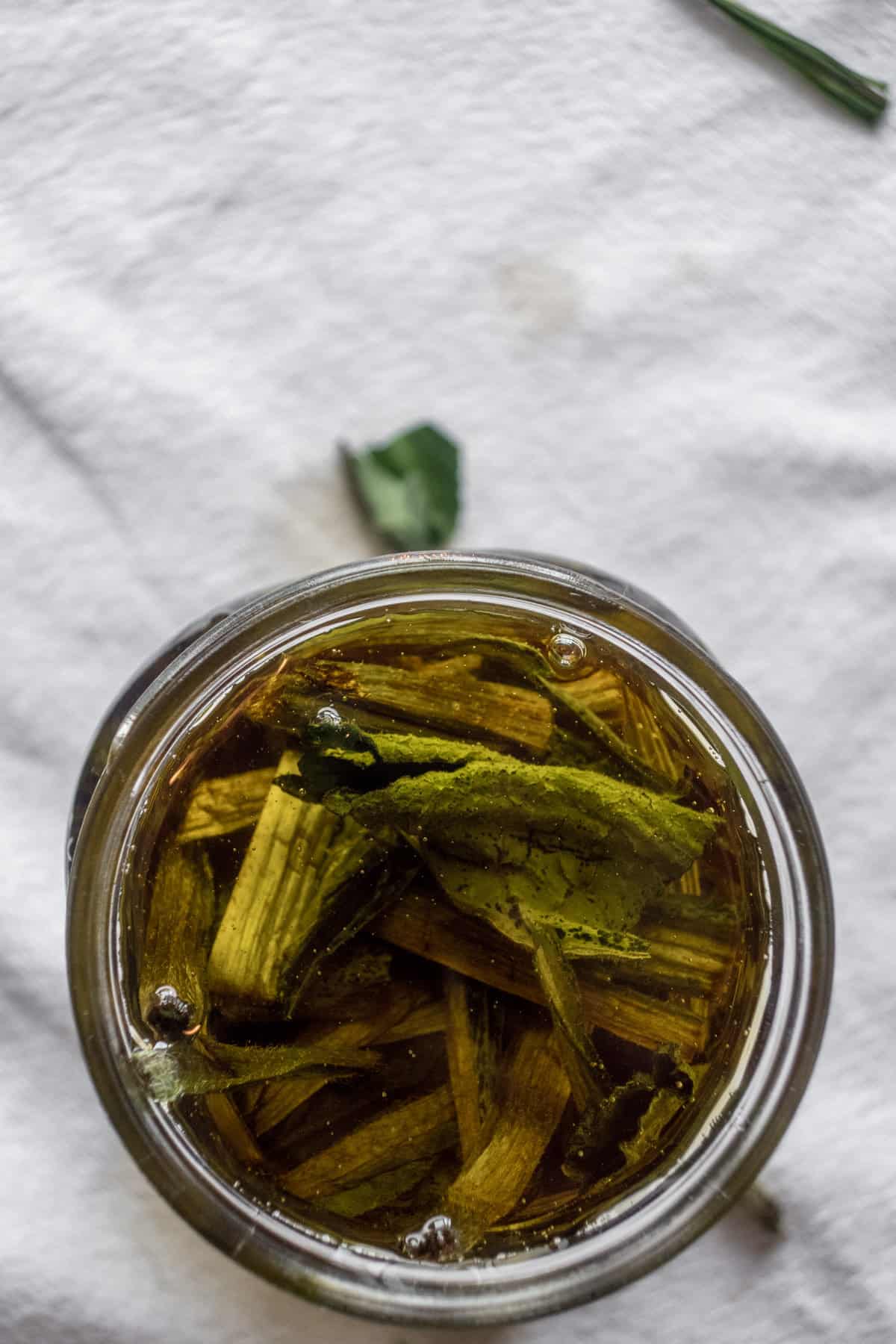 Infusing comfrey oil in a jar