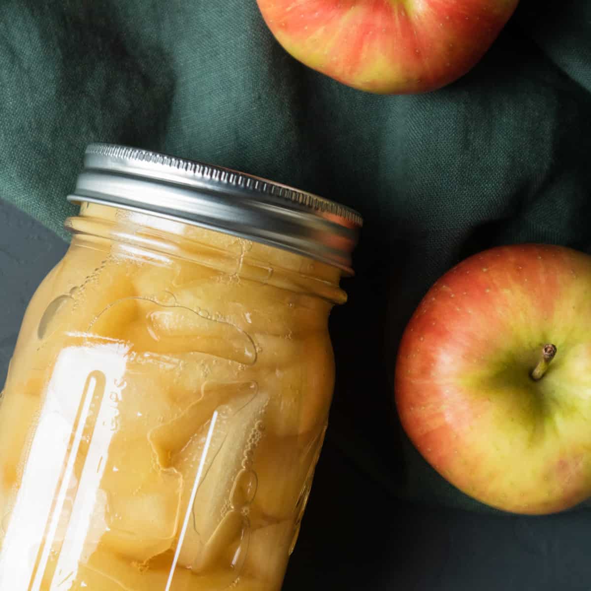 Canning apples with a water bath canner